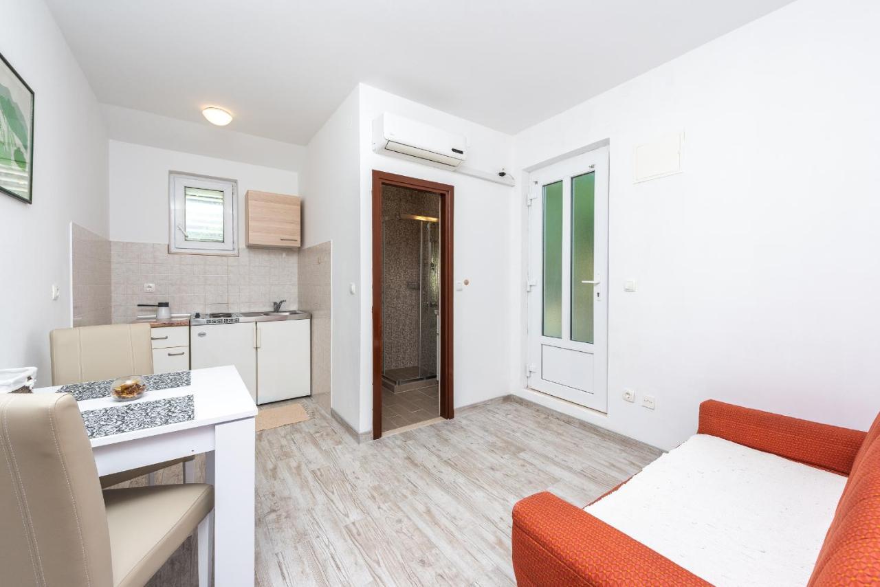 Apartments Radulj Goveđari エクステリア 写真